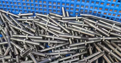 Nová dodávka pro přesné polohovací kolíky UAV