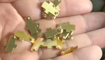 Hromadná výroba stříbrných kontaktních výlisků